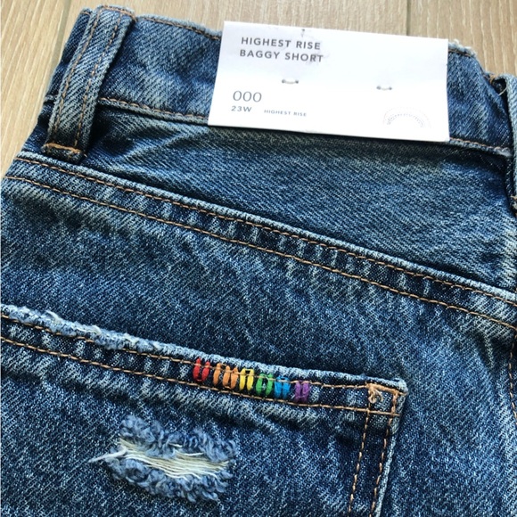 NWT American Eagle Love Embroidered Highest Rise Baggy Short Distressed Size 000 - Picture 10 of 13